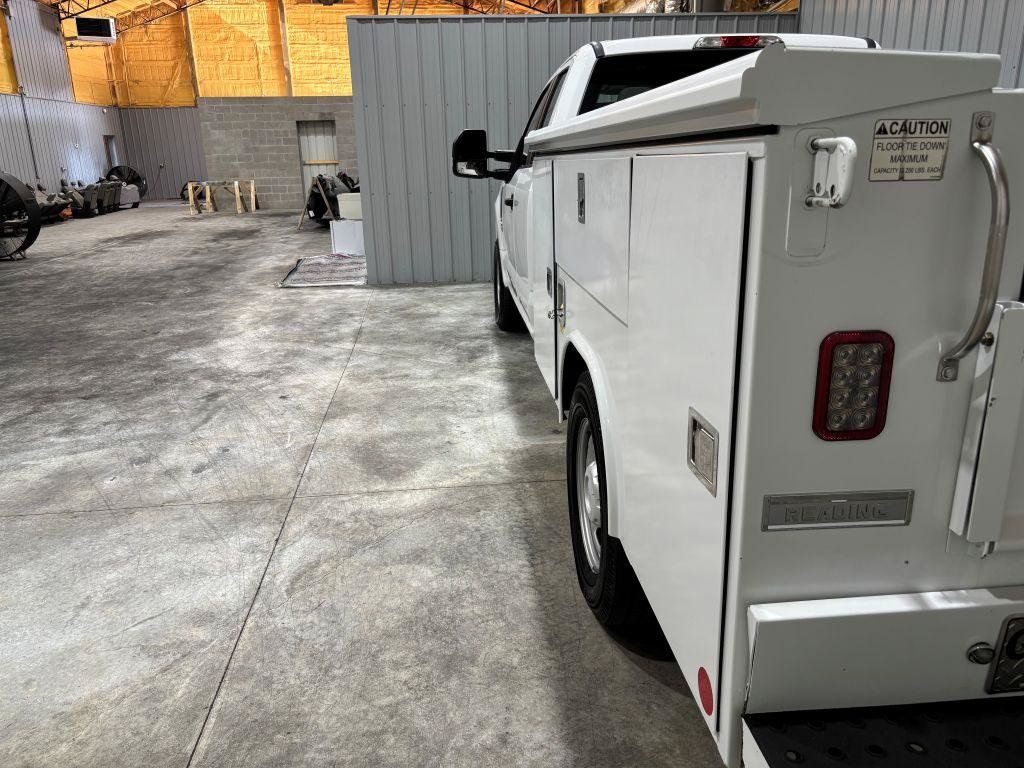 Used 2019 Ford F350 XL w/ Power Equipment Group RWD image 9