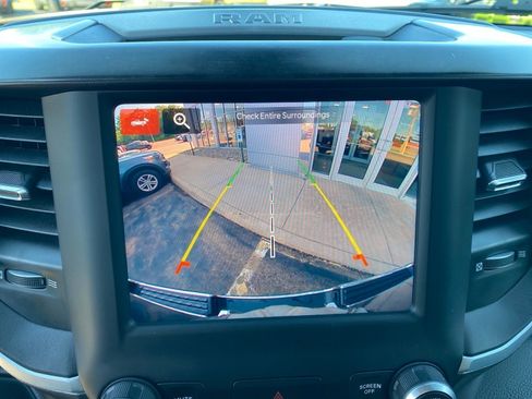 Used 2023 RAM 1500 Big Horn AWD/4WD image 16