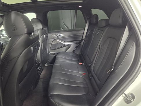 Used 2022 BMW X5 xDrive40i w/ M Sport Package AWD/4WD image 24