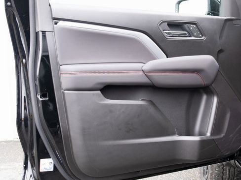 New 2025 Chevrolet Colorado Z71 w/ Z71 Convenience Package 2 image 18