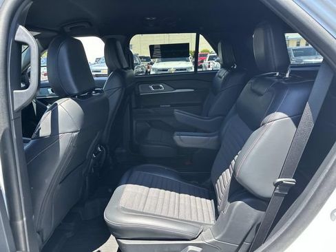 Used 2025 Ford Explorer ST-Line AWD/4WD image 20