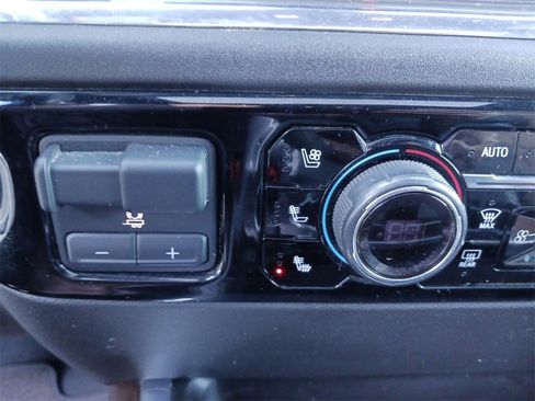 Used 2024 Chevrolet Silverado 3500 High Country w/ High Country Premium Package image 26