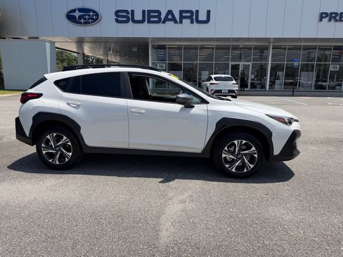Used 2026 Subaru Crosstrek 2.5i Premium AWD/4WD image 2