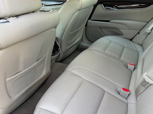 Used 2016 Cadillac XTS Premium image 12