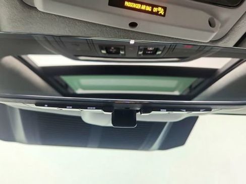 Used 2025 Land Rover Defender 110 X image 57