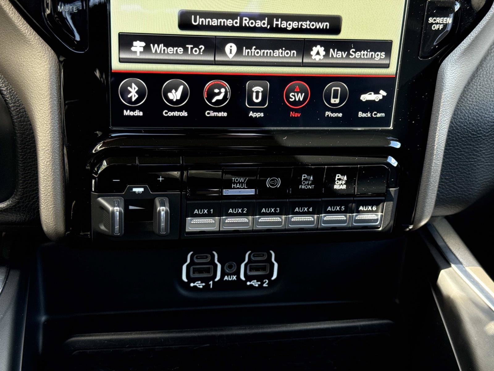Used 2020 RAM 3500 Laramie AWD/4WD image 11