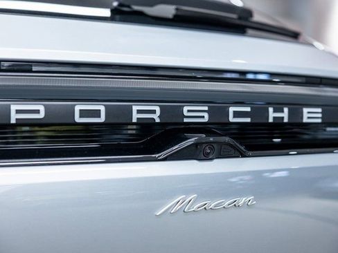 Certified 2025 Porsche Macan Electric RWD image 22