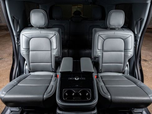 Used 2019 Lincoln Navigator Reserve w/ Cargo Package image 29