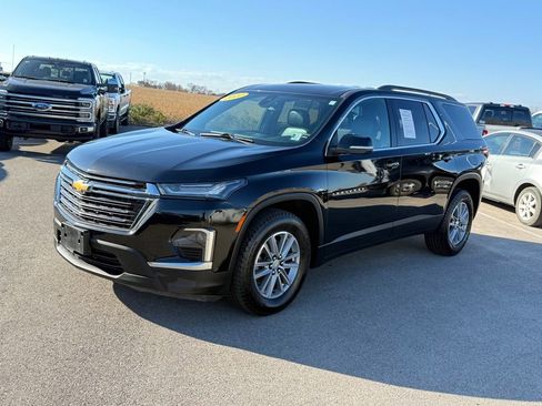 Used 2022 Chevrolet Traverse LT image 39