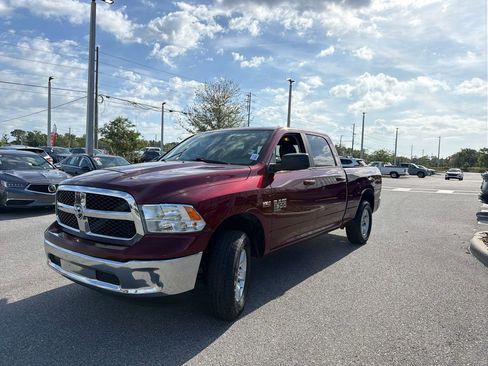 Used 2020 RAM 1500 Classic SLT AWD/4WD image 3