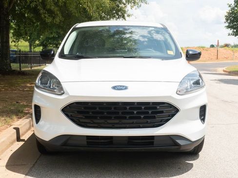 Used 2022 Ford Escape SE w/ SE Sport Appearance Package FWD image 2