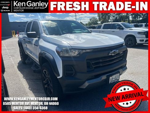 Used 2024 Chevrolet Colorado Trail Boss AWD/4WD image 2