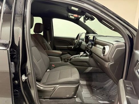 Certified 2024 Chevrolet Colorado LT w/ LT Convenience Package II image 25