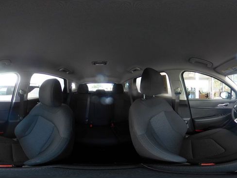 Used 2025 Kia Sportage LX image 41