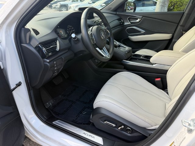 Used 2025 Acura RDX SH-AWD image 12