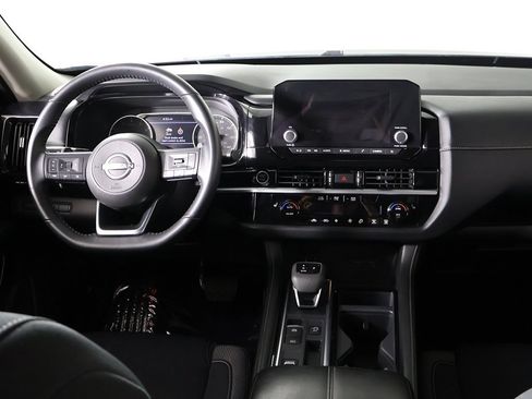 Used 2024 Nissan Pathfinder SV image 33