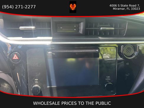 Used 2017 Toyota Corolla LE FWD image 11