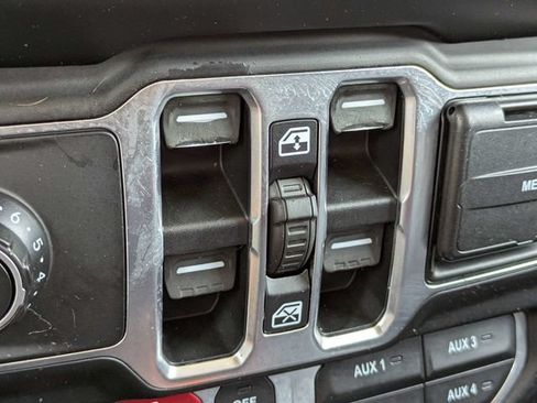 Used 2020 Jeep Gladiator Rubicon AWD/4WD image 24