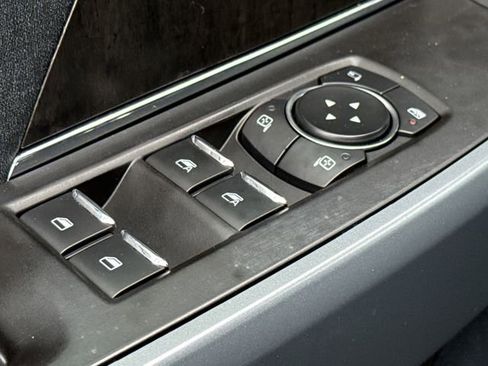 Used 2022 Ford F150 Lariat w/ FX4 Off-Road Package image 18