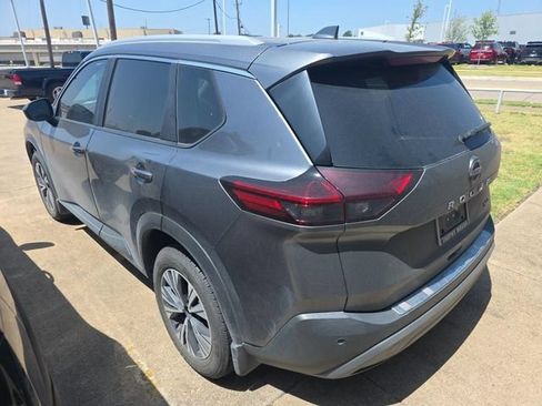 Used 2023 Nissan Rogue SV w/ SV Premium B Package FWD image 8