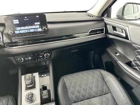 Used 2023 Mitsubishi Outlander SEL AWD/4WD image 25