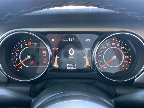 Used 2021 Jeep Gladiator Sport image 26