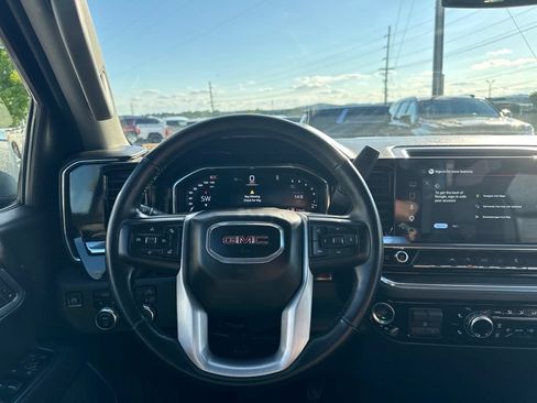 Used 2025 GMC Sierra 1500 SLT AWD/4WD image 17