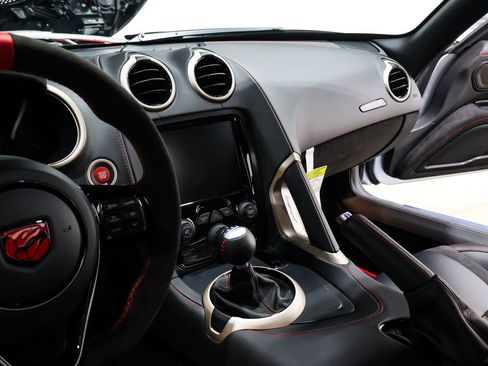 Used 2017 Dodge Viper ACR w/ Extreme Aero Package RWD image 48