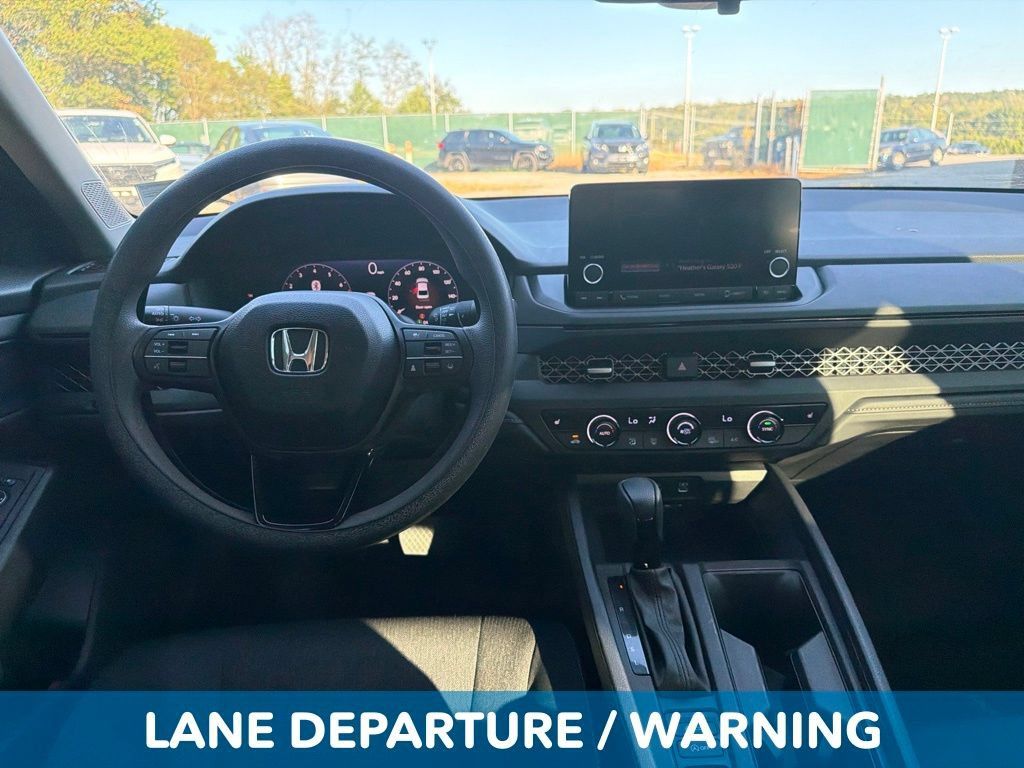 Used 2025 Honda Accord SE image 11