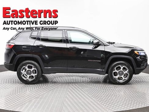Used 2022 Jeep Compass Trailhawk w/ Trailhawk Elite Group image 4