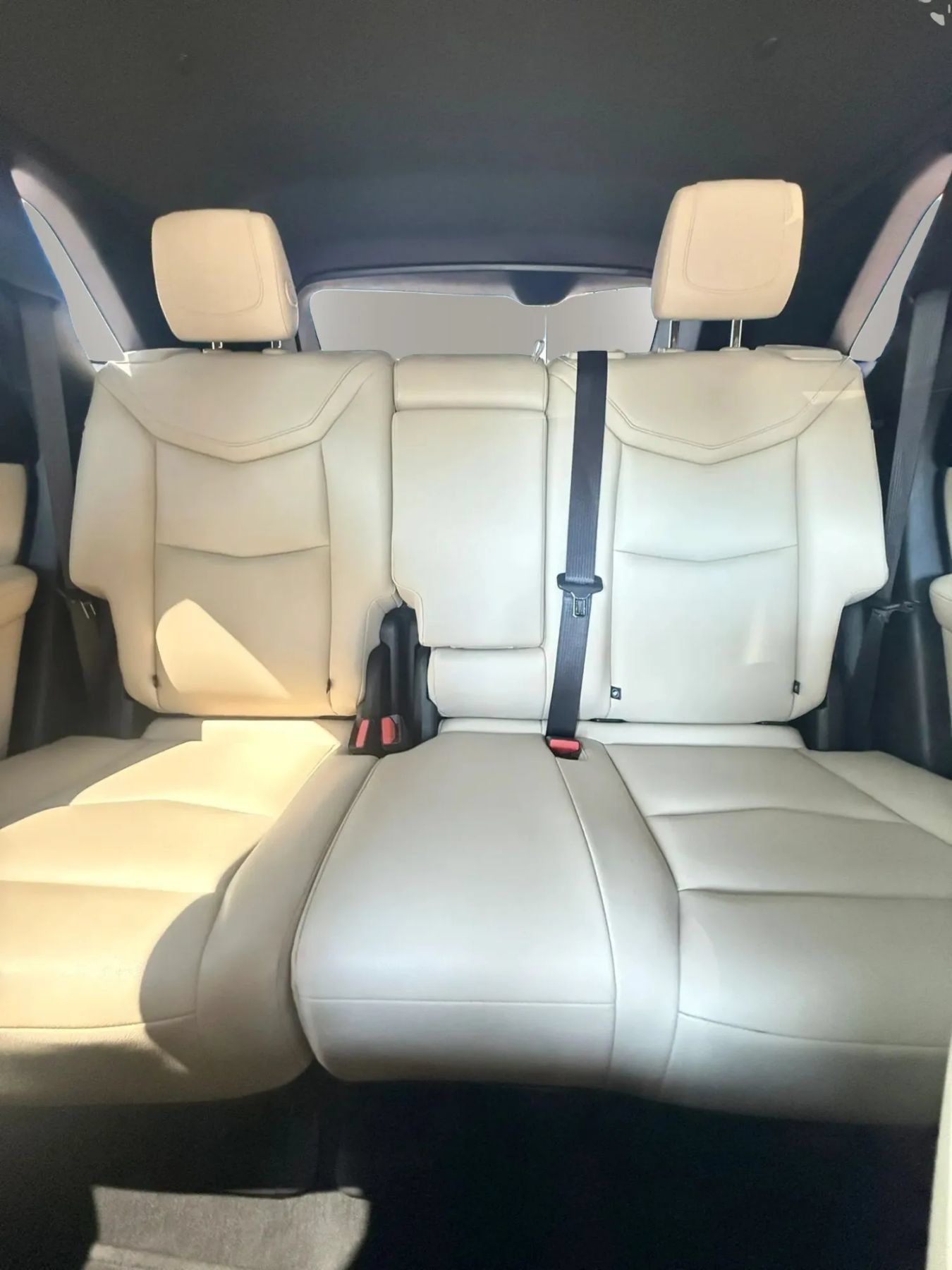 Used 2018 Cadillac XT5 FWD image 17