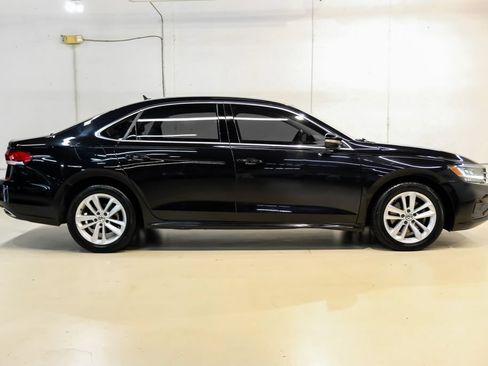Used 2020 Volkswagen Passat 2.0T SE FWD image 7