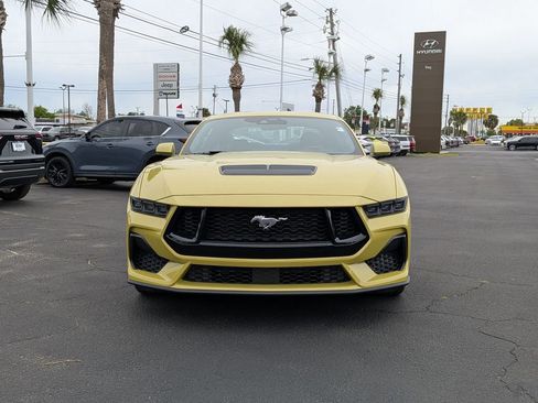 Used 2025 Ford Mustang GT RWD image 2