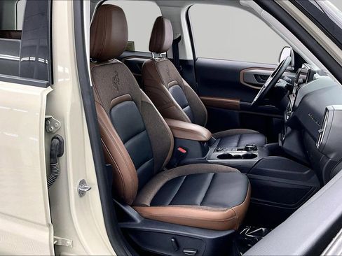 Certified 2025 Ford Bronco Sport Outer Banks w/ Outer Banks Tech Package+ AWD/4WD image 7