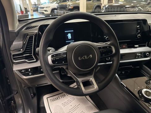 Used 2023 Kia Sportage LX image 15