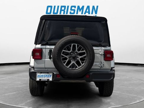 Used 2024 Jeep Wrangler Unlimited Sahara AWD/4WD image 5