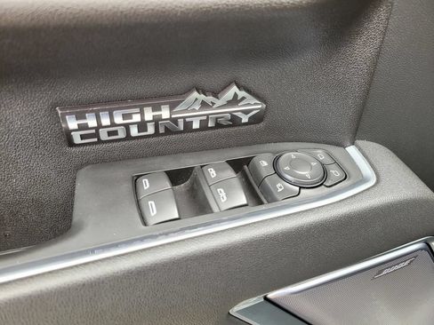 Used 2025 Chevrolet Silverado 1500 High Country AWD/4WD image 20