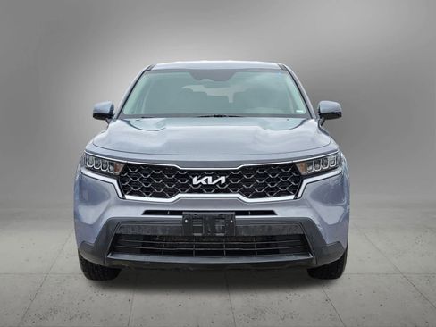 Used 2023 Kia Sorento LX image 9