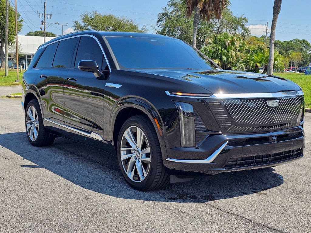 Used 2027 Cadillac Vistiq Luxury AWD/4WD image 4