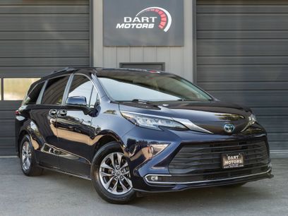 Used 2021 Toyota Sienna XLE w/ XLE Plus Package