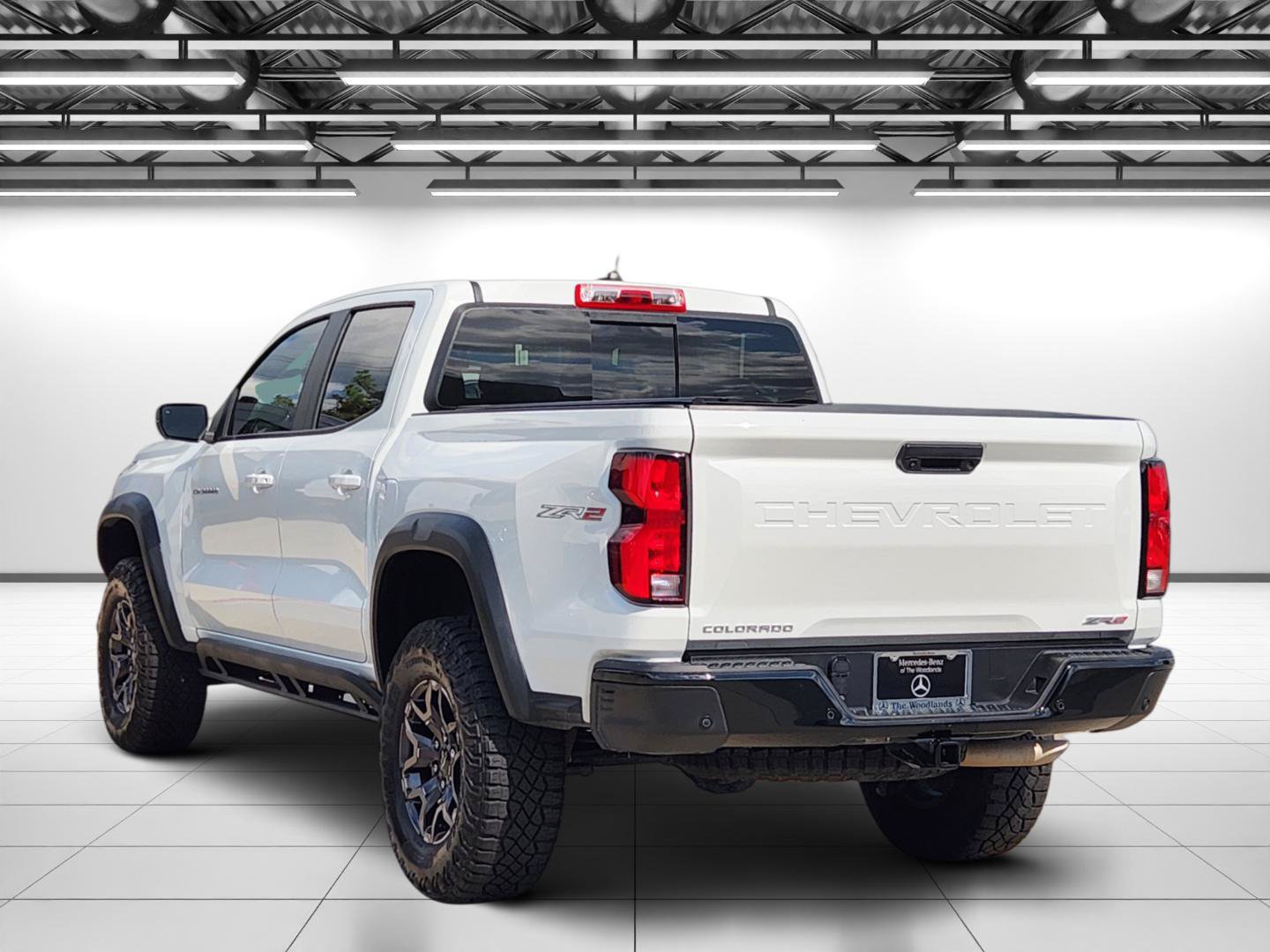 Used 2025 Chevrolet Colorado ZR2 w/ Technology Package AWD/4WD image 7