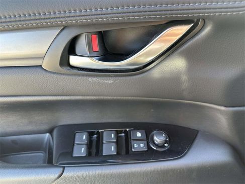 Used 2019 MAZDA CX-5 Touring image 11