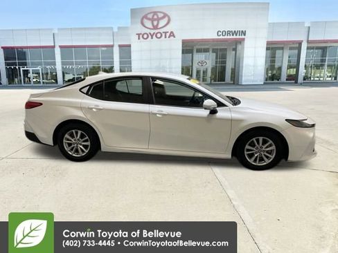 Used 2025 Toyota Camry LE image 6