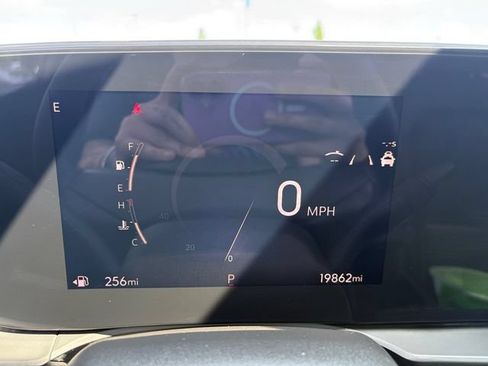 Used 2024 Buick Envista Sport Touring w/ Convenience I Package FWD image 25