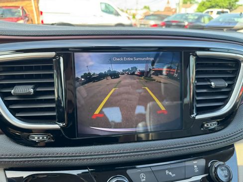 Used 2020 Chrysler Pacifica Limited FWD image 72