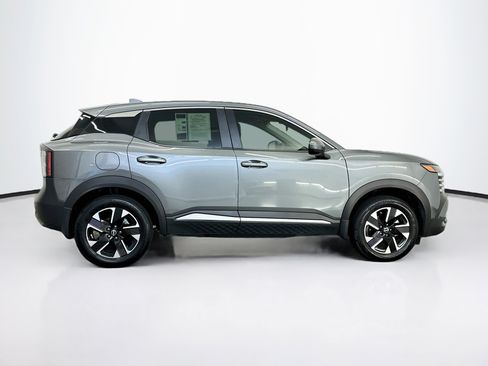 Used 2025 Nissan Kicks SV AWD/4WD image 10