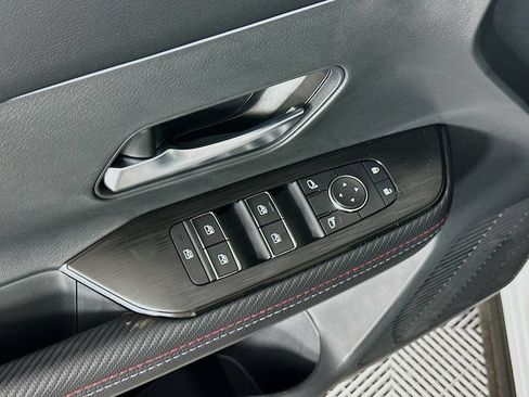 New 2026 Nissan Kicks SR w/ SR Premium Package FWD image 23