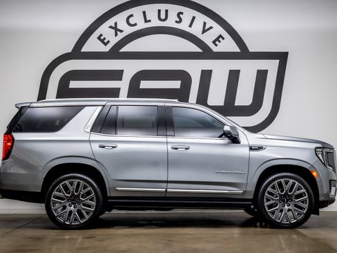 Used 2024 GMC Yukon Denali w/ Advanced Technology Package AWD/4WD image 8