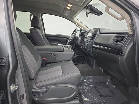 Used 2024 Nissan Titan SV image 36