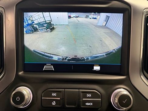 Used 2022 GMC Sierra 1500 SLE image 19